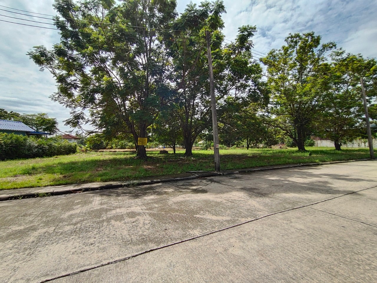 ขายด่วน ที่ดินทำเลทอง ในหมู่บ้านเดอะลากูล3